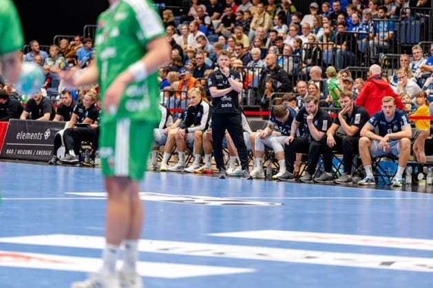 Düsseldorf, September 20, 2026, Handball, Men s, Opel Bundesliga, Matchday 5, 2026–2027 Bergische HC vs. Füchse Berlin A pensive Markus Pütz, coach of Bergische HC, on the sidelines