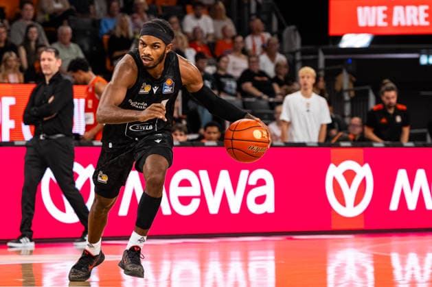easyCredit BBL Ratiopharm Ulm vs. MHP RIESEN Ludwigsburg September 20, 2026 Ulm, GERMANY September 20, 2026 Justin Kier, MHP RIESEN Ludwigsburg, 1, building up play during the game between Ratiopharm Ulm and MHP RIESEN Ludwigsburg on Game Day 1 of the easyCredit BBL at the ratiopharm Arena Ulm Copyright: xBEAUTIFULxSPORTS Steinx