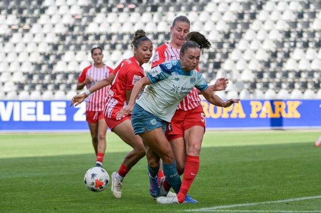 Maja Sternad of Bayer 04 Leverkusen Women, 23, in a duel with Julia Stierli of SC Freiburg Women, 05 GER; SC Freiburg vs. Bayer 04 Leverkusen; Women’s Soccer; Bundesliga; Matchday 5; 2026–2027 Season, September 20, 2026 DFB regulations prohibit any use of photographs as image sequences and or quasi-video, GER, SC Freiburg vs. Bayer 04 Leverkusen, Women’s Soccer, Bundesliga, Matchday 5, 2026–2027 Season, September 20, 2026, Freiburg Copyright: xEibner-Pressefotox EP_THS