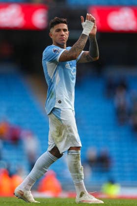 Manchester City v Sunderland, Premier League Enzo Fernandez Of Manchester City applauds the fans during the Manchester City v Sunderland Premier League match at the Etihad Stadium, Manchester, England on 20 September 2026 Credit: Lee Keuneke Every Second Media Editorial use only. All images are copyright Every Second Media Limited. No images may be reproduced without prior permission. All rights reserved. Premier League and Football League images are subject to licensing agreements with Football DataCo Limited. see https: www.football-dataco.com Copyright: xIMAGO EveryxSecondxMediax ESM-2181-0079 LeexKeunekex xEveryxSecondxMediax