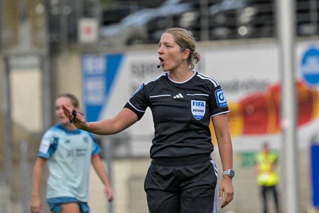 Karoline Wacker, Referee with Emotion (GER), SC Freiburg vs. Bayer 04 Leverkusen, Women s Soccer, Bundesliga, Matchday 5, 2026–2027 Season, September 20, 2026 DFB regulations prohibit any use of photographs as image sequences and or quasi-video GER, SC Freiburg vs. Bayer 04 Leverkusen, Women’s Soccer, Bundesliga, Matchday 5, 2026–2027 Season, September 20, 2026, Freiburg Copyright: xEibner-Pressefotox EP_THS