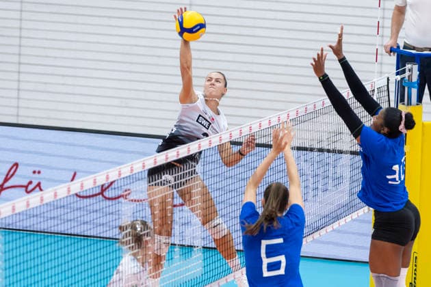 Volleyball, Women, Funke Volley Cup, Schwarz-Weiß Erfurt v SSC Palmber Schwerin