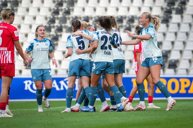 Soccer, Google Pixel Women s Bundesliga, Matchday 5, 2026–2027, SC Freiburg vs. Bayer 04 Leverkusen, September 20, 2026, Dreisamstadion, Freiburg, Cornelia Kramer (Bayer 04 Leverkusen), 7th goal, penalty kick, Freiburg Dreisamstadion, Baden-Württemberg, Germany Copyright: xFINLEYxMÖRCHx
