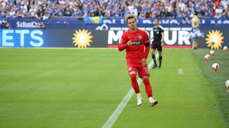 September 20, 2026, xrekx, Soccer, Bundesliga 1, FC Schalke 04 vs. SV Elversberg, Cole Campbell, SV 07 Elversberg. DFL and DFB regulations prohibit any use of photographs as image sequences and or quasi-video. Gelsenkirchen