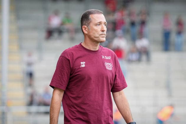 Soccer, Google Pixel Women s Bundesliga, Matchday 5, 2026–2027, SC Freiburg vs. Bayer 04 Leverkusen, September 20, 2026, Dreisamstadion, Freiburg, Roberto Pätzold (Bayer 04 Leverkusen), Head Coach (Freiburg), Dreisamstadion, Baden-Württemberg, Germany Copyright: xFINLEYxMÖRCHx