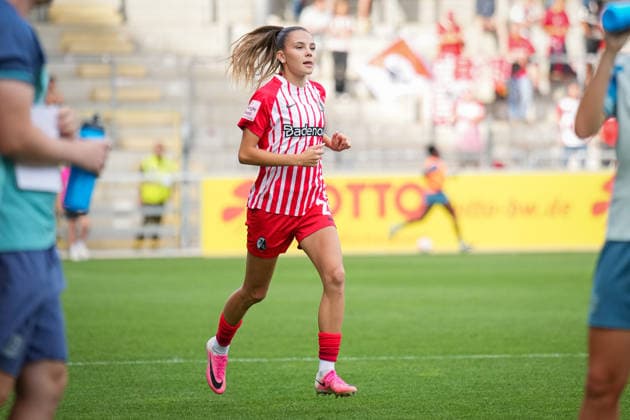 Soccer, Google Pixel Women s Bundesliga, Matchday 5, 2026–2027, SC Freiburg vs. Bayer 04 Leverkusen, September 20, 2026, Dreisamstadion, Freiburg, Borbala Vincze (SC Freiburg), 29 Freiburg, Dreisamstadion, Baden-Württemberg, Germany Copyright: xFINLEYxMÖRCHx