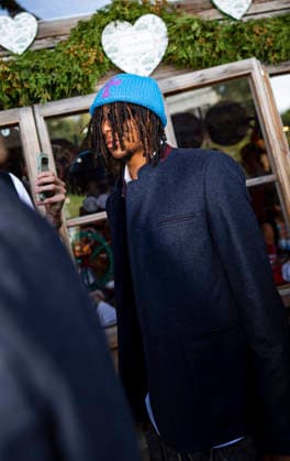 September 20, 2026, Soccer: 1. Bundesliga 2026–2027, FC Bayern Munich, The team at Oktoberfest in the Käfer Schänke. Pool photo: Michael Olise of FC Bayern Munich wearing a slanted blue cap that doesn t match his traditional costume