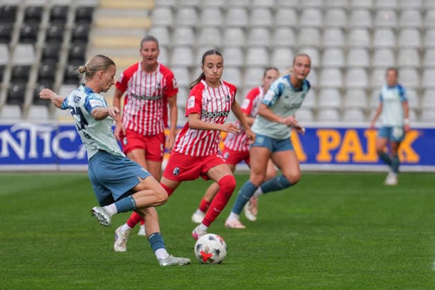 Google Pixel Women s Bundesliga: SC Freiburg vs. Bayer 04 Leverkusen, September 20, 2026; Marlene Müller of Bayer 04 Leverkusen, age 27, takes a shot on goal; Google Pixel Women s Bundesliga: SC Freiburg vs. Bayer 04 Leverkusen, Dreisamstadion, September 20, 2026 DFB and DFL regulations prohibit any use of photographs as image sequences and or quasi-video. Copyright: xBEAUTIFULxSPORTS Boscox