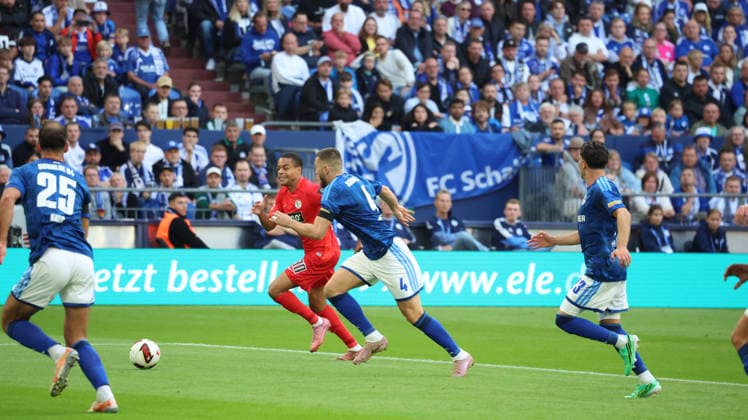 September 20, 2026, xrekx, Soccer, Bundesliga 1, FC Schalke 04 vs. SV Elversberg, Jan Gyamerah, SV 07 Elversberg, DFL, DFB. REGULATIONS PROHIBIT ANY USE OF PHOTOGRAPHS AS IMAGE SEQUENCES AND OR QUASI-VIDEO. Gelsenkirchen