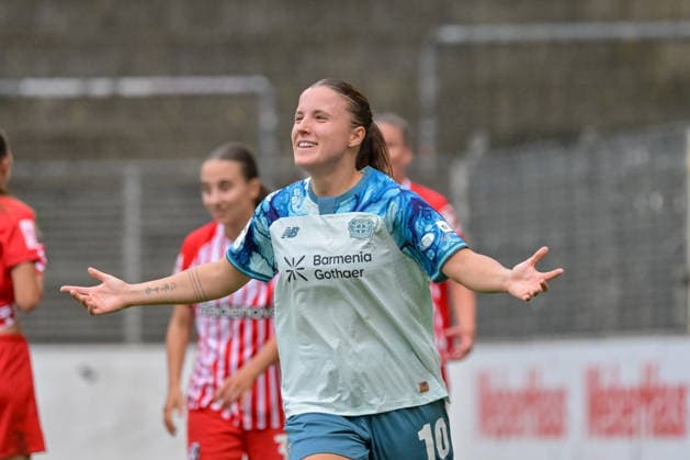 Estrella Merino, Bayer 04 Leverkusen Women, No. 10 celebrating her goal to make it 1–2 GER, SC Freiburg vs. Bayer 04 Leverkusen, Women s Soccer, Bundesliga, Matchday 5, 2026–2027 Season, September 20, 2026 DFB regulations prohibit any use of photographs as image sequences and or quasi-video GER, SC Freiburg vs. Bayer 04 Leverkusen, Women’s Soccer, Bundesliga, Matchday 5, 2026–2027 Season, September 20, 2026, Freiburg Copyright: xEibner-Pressefotox EP_THS