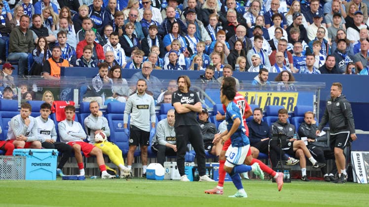September 20, 2026, xrekx, Soccer, Bundesliga 1, FC Schalke 04 vs. SV Elversberg, Vincent Wagner, Coach of SV 07 Elversberg. DFL and DFB regulations prohibit any use of photographs as image sequences and or quasi-video. Gelsenkirchen