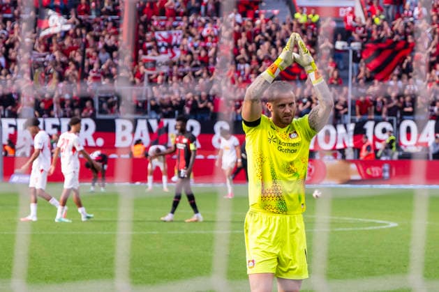September 20, 2026, Soccer, Matchday 4 of the 1. Bundesliga, Bayer 04 Leverkusen vs. RB Leipzig. Goalkeeper Mark Flekken of Bayer 04 Leverkusen celebrates the 2–0 victory over RB Leipzig. Leverkusen, BayArena, North Rhine-Westphalia, Germany. xRHR PHOTO DEx Copyright: DennisxEwert RHR-FOTOx RHR-FOTO DE