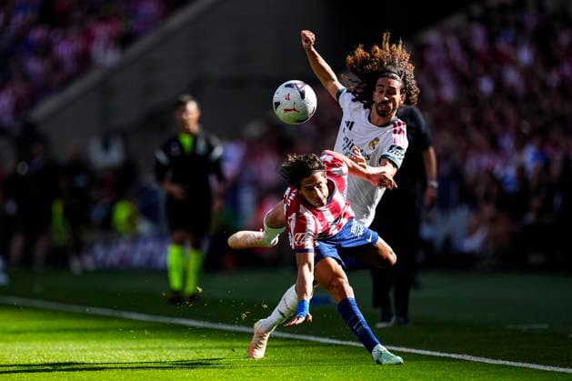 Sport Bilder des Tages September 20, 2026, Madrid, Madrid, Spain: Marc Cucurella of Real Madrid CF and Giuliano Simeone of Atletico de Madrid in action during the Spanish League, LaLiga EA Sports, football match played between Atletico de Madrid and Real Madrid CF at Riyadh Air Metropolitano stadium on September 20, 2026, in Madrid, Spain. Atletico De Madrid V Real Madrid CF - LaLiga EA Sports  - ZUMAa181 20260920_zaa_a181_181 Copyright: xOscarxJ.xBarrosox