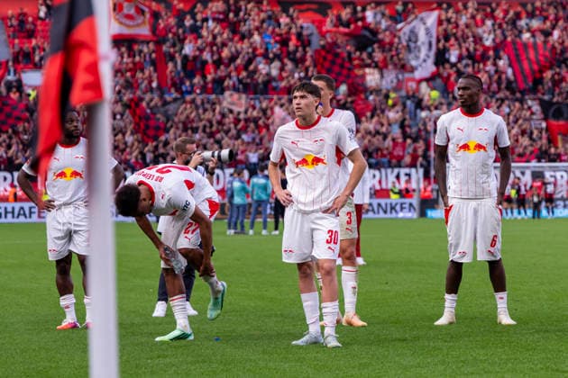 September 20, 2026, Soccer, Matchday 4 of the 1. Bundesliga, Bayer 04 Leverkusen vs. RB Leipzig: Tidiam Gomis (RB Leipzig), Andrija Maksimovic (RB Leipzig), Ezechiel Banzuzi (RB Leipzig) at the BayArena in Leverkusen, North Rhine-Westphalia, Germany. Photo: DEx Copyright: DennisxEwert RHR-FOTOx RHR-FOTO DE