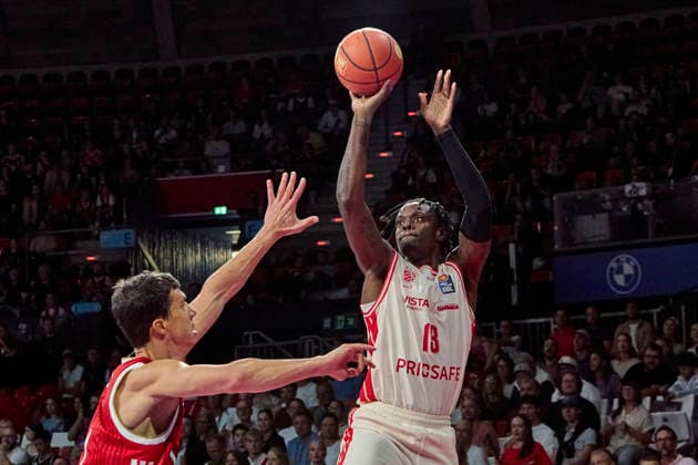German Basketball Bundesliga (BBL), FC Bayern Munich Basketball vs. BMA365 Bamberg Baskets, Munich FC Bayern Basketball, Bamberg Baskets MBA365, September 20, 2026, in Munich, BMW Park: SCOTT Trevon (BMA365 Bamberg BASKETS), Power Forward (PF), No. 13 (BAM13); LUCIC Vladimir (FC Bayern Basketball), Small Forward (SF), No. 11 (FCBB11); Sportworld Munich, BMW Park, Bayern, Germany