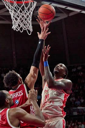 German Basketball Bundesliga (BBL), FC Bayern Munich Basketball vs. BMA365 Bamberg Baskets, Munich FC Bayern Basketball, Bamberg Baskets MBA365, September 20, 2026, at BMW Park in Munich; NORRIS Miles, FC Bayern Basketball, Power Forward (PF), No. 0 (FCBB0); WARD Hason, BMA365 Bamberg BASKETS, Center (C), No. 20 (BAM20); Sportworld Munich, BMW Park, Bayern, Germany