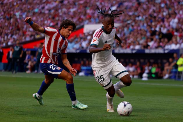 Yan Diomande of Real Madrid CF controls the ball during the LaLiga EA Sports match between Club Atlético de Madrid and Real Madrid CF at Riyadh Air Metropolitano on September 20, 2026, in Madrid, Spain. Photo by Manu Reino, DeFodi Images