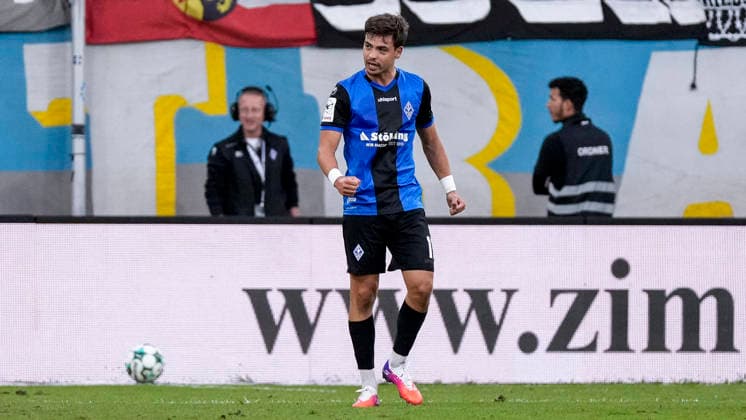 Goal scorer Francisco Mascarenhas Masca, SV Waldhof, 11, a player for SV Waldhof Mannheim, celebrates the 2-0 goal; celebration, celebrating, goal celebration, goal scored, celebrate the goal, goal, celebration, celebrating the goal, joy, happiness, happy, optimistic, positive, game scene, highlight, cropped image, full-body shot, single frame, single photo, action, 20 09 2026, Mannheim, Germany, soccer, 3rd Division, SV Waldhof Mannheim vs. SC Preußen Münster, DFB and DFL regulations prohibit any use of photographs as image sequences and or quasi-video xozx