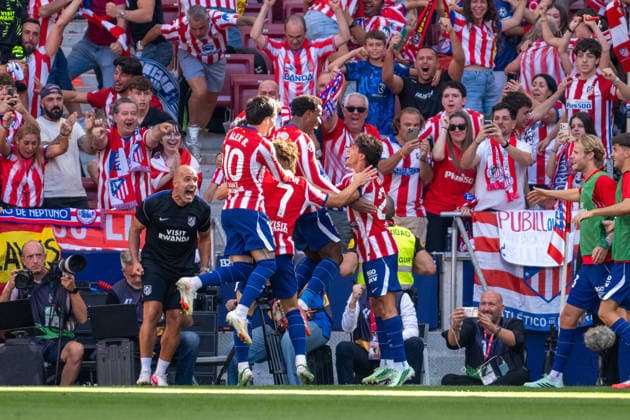 RECORD DATE NOT STATED 20th September 2026; Riyadh Air Metropolitano, Madrid, Spain; Spanish La Liga Football, Atletico Madrid versus Real Madrid; Atletico Madrid versus Real Madrid; Atletico Madrid players celebrate goal from Jonathan David min 58 2-0 for Atletico AdelinaxCobos