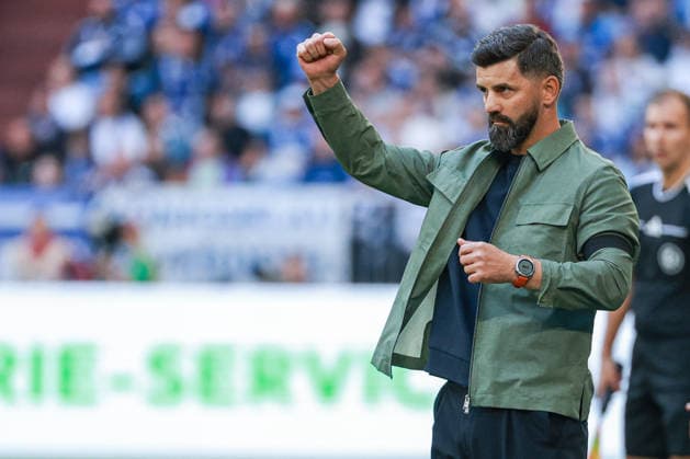 1 Bundesliga: FC Schalke 04 vs. SV Elversberg on September 20, 2026, at the Veltins Arena in Schalke; Coach Miron Muslic; Schalke celebrates and rejoices MH