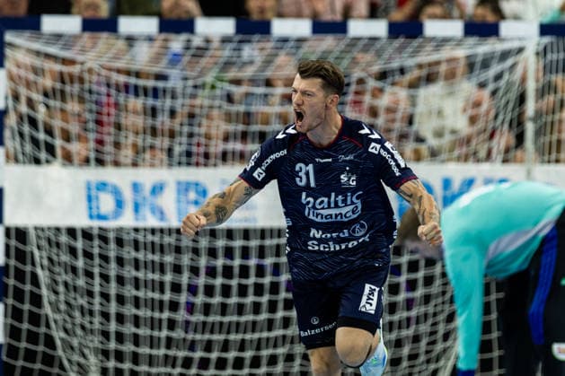 Opel HBL SG Flensburg Handewitt vs. Handball Club Hamburg, September 20, 2026—Emil Jakobsen (No. 31) celebrates a goal; SG Flensburg Handewitt vs. Handball Club Hamburg, GGW Arena, September 20, 2026 Copyright: xBEAUTIFULxSPORTS MarioxM.xKobergx