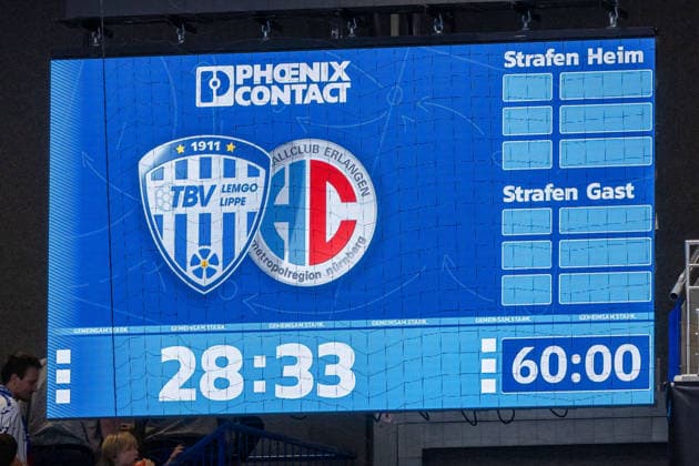 Scoreboard showing the final score of 28–33 after the final whistle: GER, TBV Lemgo Lippe vs. HC Erlangen, Handball, 1st Bundesliga, Matchday 5, 2026–2027 season, September 20, 2026 (GER), TBV Lemgo Lippe vs. HC Erlangen, Handball, 1st Bundesliga, Matchday 5, 2026–2027 season, September 20, 2026, Lemgo Copyright: xEibner-Pressefoto JanxRollingerx EP_JSK