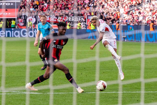 September 20, 2026, Soccer, Matchday 4 of the 1. Bundesliga, Bayer 04 Leverkusen vs. RB Leipzig, Edmond Tapsoba (Bayer 04 Leverkusen), Antonio Nusa (RB Leipzig), Leverkusen, BayArena, North Rhine-Westphalia, Germany, xRHR, PHOTO DEx Copyright: DennisxEwert RHR-FOTOx RHR-FOTO DE