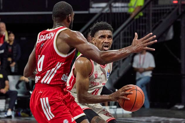 German Basketball Bundesliga (BBL), FC Bayern Munich Basketball vs. BMA365 Bamberg Baskets, Munich FC Bayern Basketball, Bamberg Baskets MBA365, September 20, 2026, in Munich, BMW Park: Mylik Wilson (BMA365 Bamberg Baskets), shooting guard (SG), No. 10 (BAM10); Kamar Baldwin (FC Bayern Basketball), point guard (PG), No. 44 (FCBB44), Sportworld Munich, BMW Park, Bayern, Germany