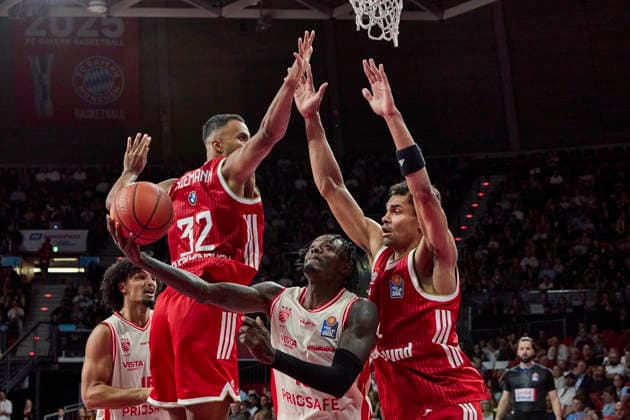 German Basketball Bundesliga (BBL), FC Bayern Munich Basketball vs. BMA365 Bamberg Baskets, Munich FC Bayern Basketball, Bamberg Baskets MBA365, September 20, 2026, in Munich at BMW Park; Johannes Thiemann, FC Bayern Basketball, Power Forward (PF), No. 32, FCBB32, SCOTT Trevon, BMA365 Bamberg BASKETS, Power Forward (PF), No. 13 (BAM13), DA SILVA Oscar, FC Bayern Basketball, Power Forward (PF), No. 1 (FCBB1), Sportworld Munich, BMW Park, Bavaria, Germany
