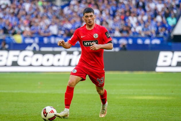 German Soccer Bundesliga 2026–2027, Matchday 4: FC Schalke 04 vs. SV Elversberg, Veltins Arena, Gelsenkirchen, Felix Keidel (SV Elversberg), 43 Copyright: xJOERANxSTEINSIEKx