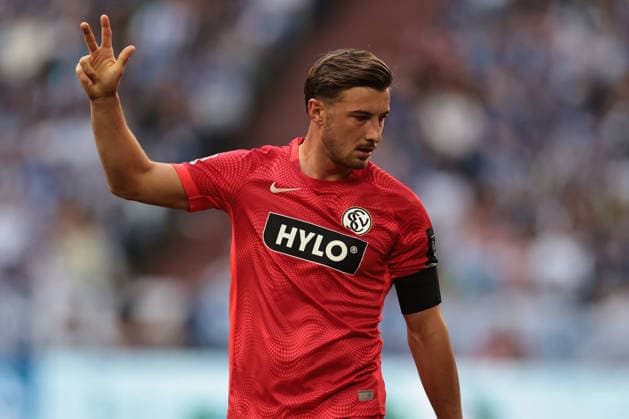 Lukas Petkov of SV 07 Elversberg during the 2026–27 Bundesliga 1 match between FC Schalke 04 and SV Elversberg. Copyright Thomas Pakusch Copyright: Thomas Pakusch