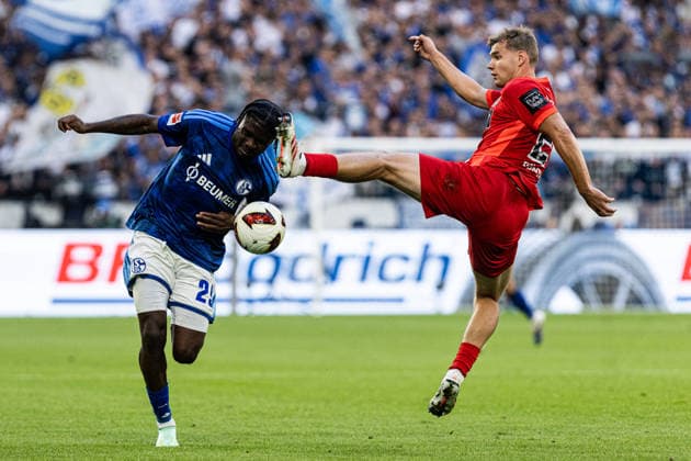 1 Bundesliga FC Schalke 04 SV Elversberg September 20, 2026 Kenan Karaman FC Schalke 04, 19, Lasse Günther, SV Elversberg, 21, 1 German Bundesliga, Matchday 4, FC Schalke 04 vs. SV Elversberg, Veltins Arena, Gelsenkirchen, September 20, 2026. DFL regulations prohibit any use of photographs as image sequences and or quasi-video. Copyright: xBEAUTIFULxSPORTS Buriakovx