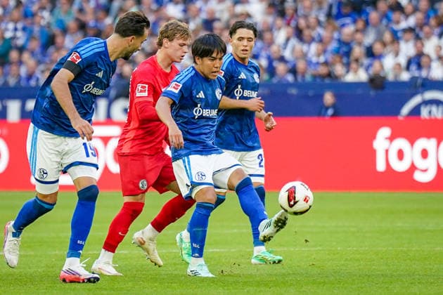 German Bundesliga 2026–2027, Matchday 4: FC Schalke 04 vs. SV Elversberg at Veltins Arena, Gelsenkirchen; Satoshi Tanaka of FC Schalke 04, No. 13 on the ball Copyright: xJOERANxSTEINSIEKx
