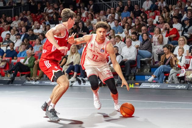 Tobias Jensen 8 FC Bayern Basketball, Joshua Obiesie 77 BMA365 Bamberg Baskets, FC Bayern Basketball BMA365 Bamberg Baskets, BBL, Matchday 1, September 20, 2026, Munich, Bavaria, Germany Copyright: xkolbert-press UlrichxGamelx