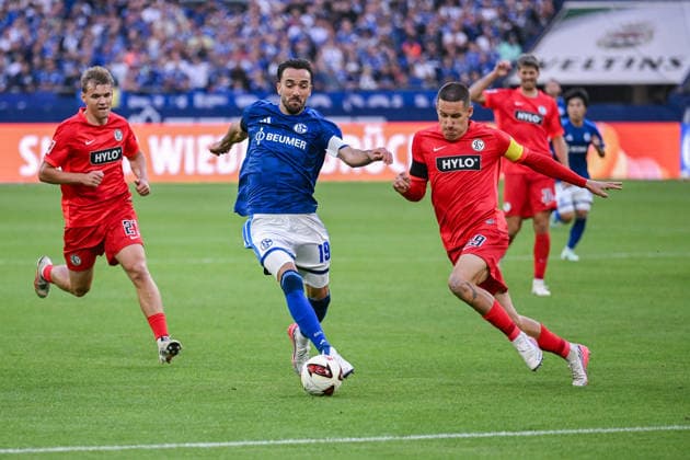 September 20, 2026, Soccer, 2026–2027 Season, Bundesliga, FC Schalke 04 vs. SV Elversberg, Kenan Karaman (FC Schalke 04), Lukas Pinckert (SV Elversberg) xRHR PHOTO YYx Copyright: KROEGER RHR-FOTOx RHR-FOTO YY