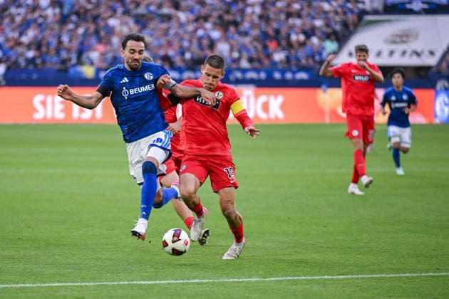 September 20, 2026, Soccer, 2026–2027 Season, Bundesliga, FC Schalke 04 vs. SV Elversberg, Kenan Karaman (FC Schalke 04), Lukas Pinckert (SV Elversberg) xRHR PHOTO YYx Copyright: KROEGER RHR-FOTOx RHR-FOTO YY