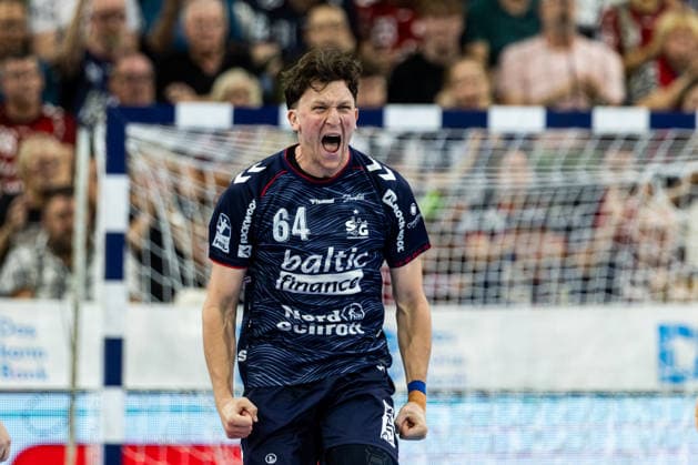 Opel HBL SG Flensburg Handewitt vs. Handball Club Hamburg, September 20, 2026—Cheers and goal celebrations for Lasse Kjaer Moller, No. 64, SG Flensburg Handewitt Opel HBL SG Flensburg Handewitt vs. Handball Club Hamburg, GGW Arena on September 26, 2020 Copyright: xBEAUTIFULxSPORTS MarioxM.xKobergx
