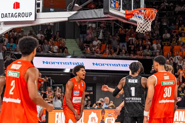 easyCredit BBL Ratiopharm Ulm vs. MHP RIESEN Ludwigsburg, September 20, 2026, Ulm, GERMANY September 20, 2026 Meissa Faye of ratiopharm Ulm, No. 11, celebrates his basket during the game between ratiopharm Ulm and MHP RIESEN Ludwigsburg on Matchday 1 of the easyCredit BBL at the ratiopharm Arena Ulm Copyright: xBEAUTIFULxSPORTS Steinx