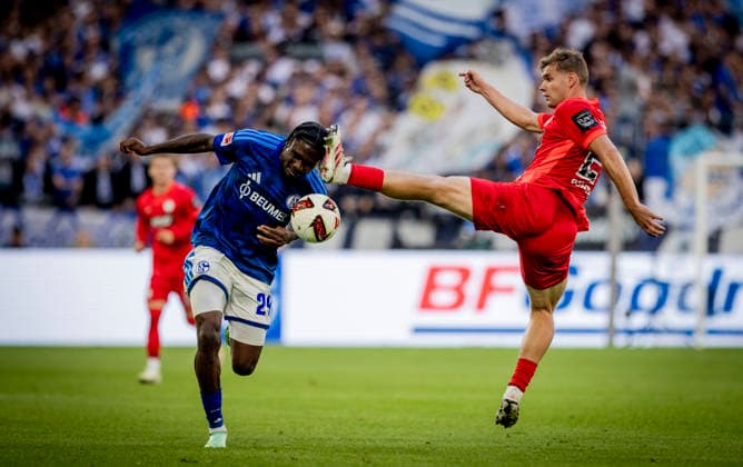 Gelsenkirchen, Germany, September 20, 2026 Junior Dina Ebimbe S04 Lasse Günther SVE FC Schalke 04 SV Elversberg September 20, 2026