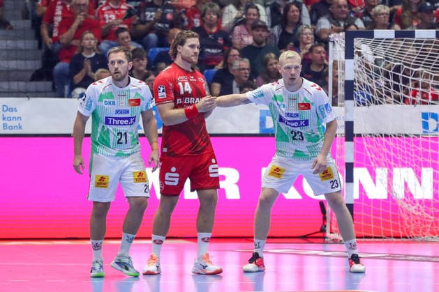 September 20, 2026, xgox, Handball Opel HBL MT Melsungen SC Magdeburg emspor, from left: Albin Lagergren (Magdeburg), 21, Johannes Golla (Melsungen), 14, Magnus Saugstrup (Magdeburg), 23; duel, battle, tackle, Kassel
