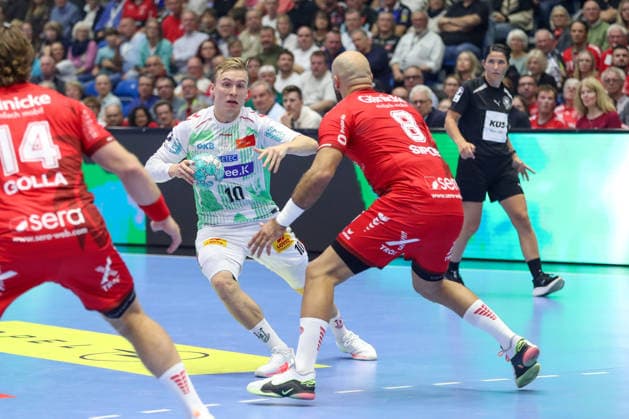 September 20, 2026, xgox, Handball Opel HBL MT Melsungen vs. SC Magdeburg emspor, from left: Gisli Thorgeir Kristjansson (Magdeburg), 10, Adrian Sipos (Melsungen), 8; battle, duel, fight, tackle, Kassel
