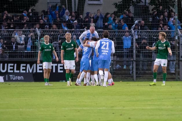 Soccer, Northeast Regional League: BSG Chemie Leipzig vs. Chemnitzer FC, September 20, 2026. Goal: The Chemnitz team celebrates after scoring the opening goal to make it 0–1. Soccer, Northeast Regional League, 2026–2027 season, Matchday 10: BSG Chemie Leipzig vs. Chemnitzer FC on September 20, 2026, at Alfred Kunze Sportpark, Leipzig-Leutzsch Copyright: xBEAUTIFULxSPORTS JanxKaeferx