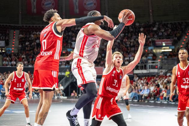 Miles Norris 0 FC Bayern Basketball, Hason Ward 20 BMA365 Bamberg Baskets, Rokas Jokubaits 31 FC Bayern Basketball, FC Bayern Basketball BMA365 Bamberg Baskets, BBL, Matchday 1, September 20, 2026, Munich, Bavaria, Germany Copyright: xkolbert-press UlrichxGamelx