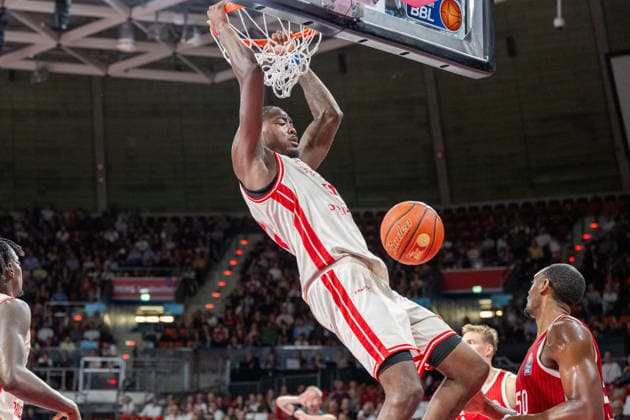 Hason Ward 20 BMA365 Bamberg Baskets Dunk, FC Bayern Basketball BMA365 Bamberg Baskets, BBL, Matchday 1, September 20, 2026, Munich, Bavaria, Germany Copyright: xkolbert-press UlrichxGamelx