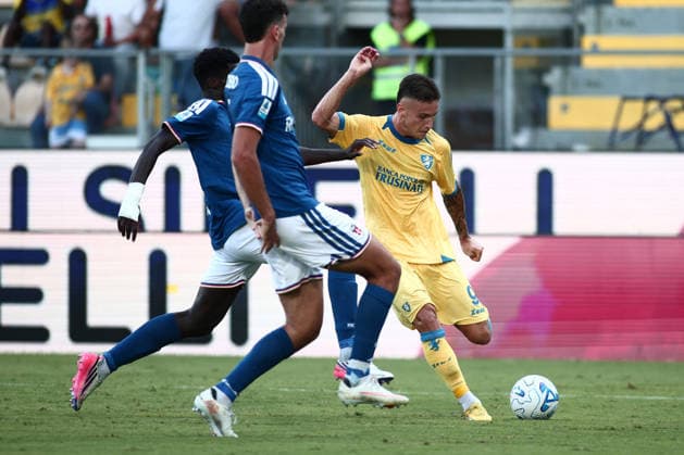 SOCCER - Serie A - Frosinone Calcio vs. Como 1907 Photo by IPA ABACAPRESS.COM88764601 - Antonio Raimondo of Frosinone Calcio is in action during the 2026–2027 Serie A match between Frosinone Calcio and Como 1907 at Stadio Benito Stirpe in Frosinone, Italy. Frosinone Italy  Copyright: xIPAxSport ABACAx