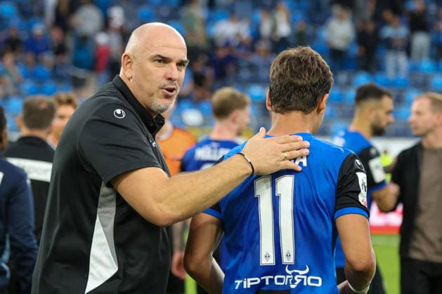 Mathias Schober, sporting director of SV Waldhof Mannheim, congratulates goal scorer Masca after the game. SV Waldhof Mannheim 11–2 0, 3. Liga, Matchday 7, SV Waldhof Mannheim vs. SC Preußen Münster on September 20, 2026, at Carl Benz Stadium in Mannheim, Germany, 2026; Franz Reindel, Mannheim, Carl Benz Stadium, Germany Copyright: xFranzxReindelx