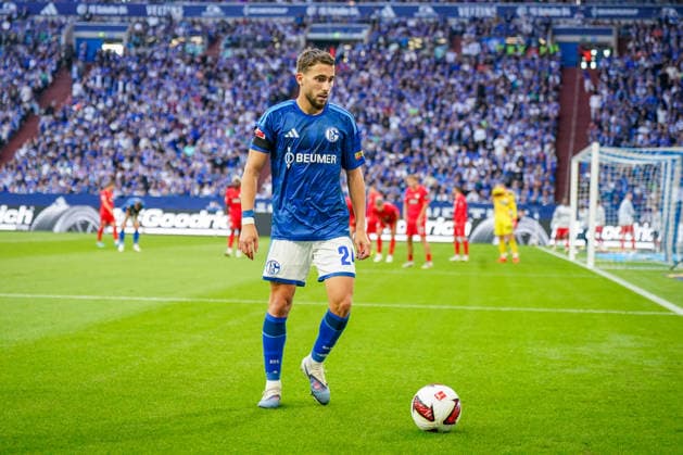 German Soccer Bundesliga 2026–2027, Matchday 4: FC Schalke 04 vs. SV Elversberg, Veltins Arena, Gelsenkirchen; Adil Aouchiche, FC Schalke 04, 24 Copyright: xJOERANxSTEINSIEKx