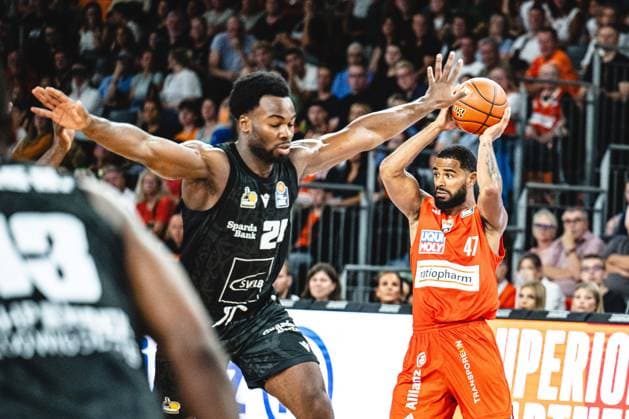 Neu Ulm, Germany, September 20, 2026 Maxwell Dongmo Temoka of MHP Riesen Ludwigsburg and Marvin Heckel of ratiopharm ulm go head-to-head during the Basketball Bundesliga game between ratiopharm ulm and MHP Riesen Ludwigsburg at the ratiopharm Arena on September 20, 2026 in Neu Ulm, Germany. Photo by Harry Langer, DeFodi Images, ratiopharm Arena, Germany, September 26, 20 Maxwell Dongmo Temoka of MHP RIESEN Ludwigsburg and Marvin Heckel of ratiopharm Ulm battle for the ball during the Basketball Bundesliga match between ratiopharm Ulm and MHP Riesen Ludwigsburg in Neu Ulm on September 20, 2026 at the ratiopharm Arena, Germany. Photo by Harry Langer, DeFodi Images. Photo by Harry Langer, DeFodi Images