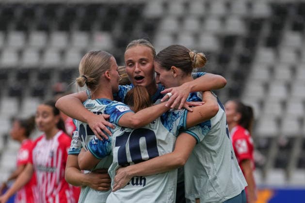 Google Pixel Women s Bundesliga: SC Freiburg vs. Bayer 04 Leverkusen, September 20, 2026—Celebration of the 1–2 goal scored by Estrella Merino of Bayer 04 Leverkusen, 10 Google Pixel Women s Bundesliga: SC Freiburg vs. Bayer 04 Leverkusen, Dreisamstadion, September 20, 2026 DFB and DFL regulations prohibit any use of photographs as image sequences and or quasi-video. Copyright: xBEAUTIFULxSPORTS Boscox