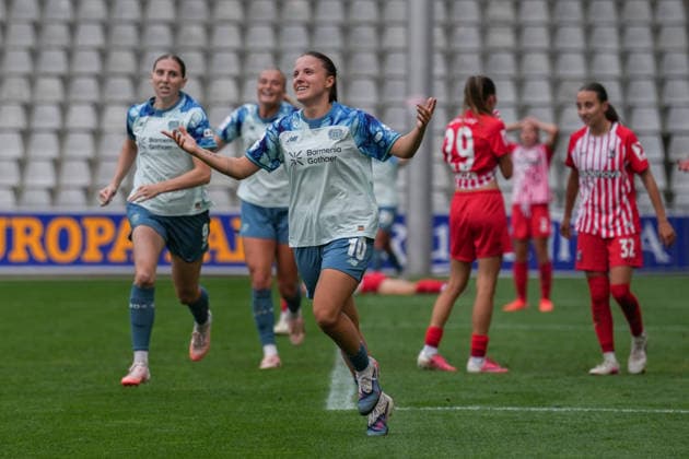 Google Pixel Women s Bundesliga: SC Freiburg vs. Bayer 04 Leverkusen, September 20, 2026—Celebration of the 1–2 goal scored by Estrella Merino of Bayer 04 Leverkusen, 10 Google Pixel Women s Bundesliga: SC Freiburg vs. Bayer 04 Leverkusen, Dreisamstadion, September 20, 2026 DFB and DFL regulations prohibit any use of photographs as image sequences and or quasi-video. Copyright: xBEAUTIFULxSPORTS Boscox